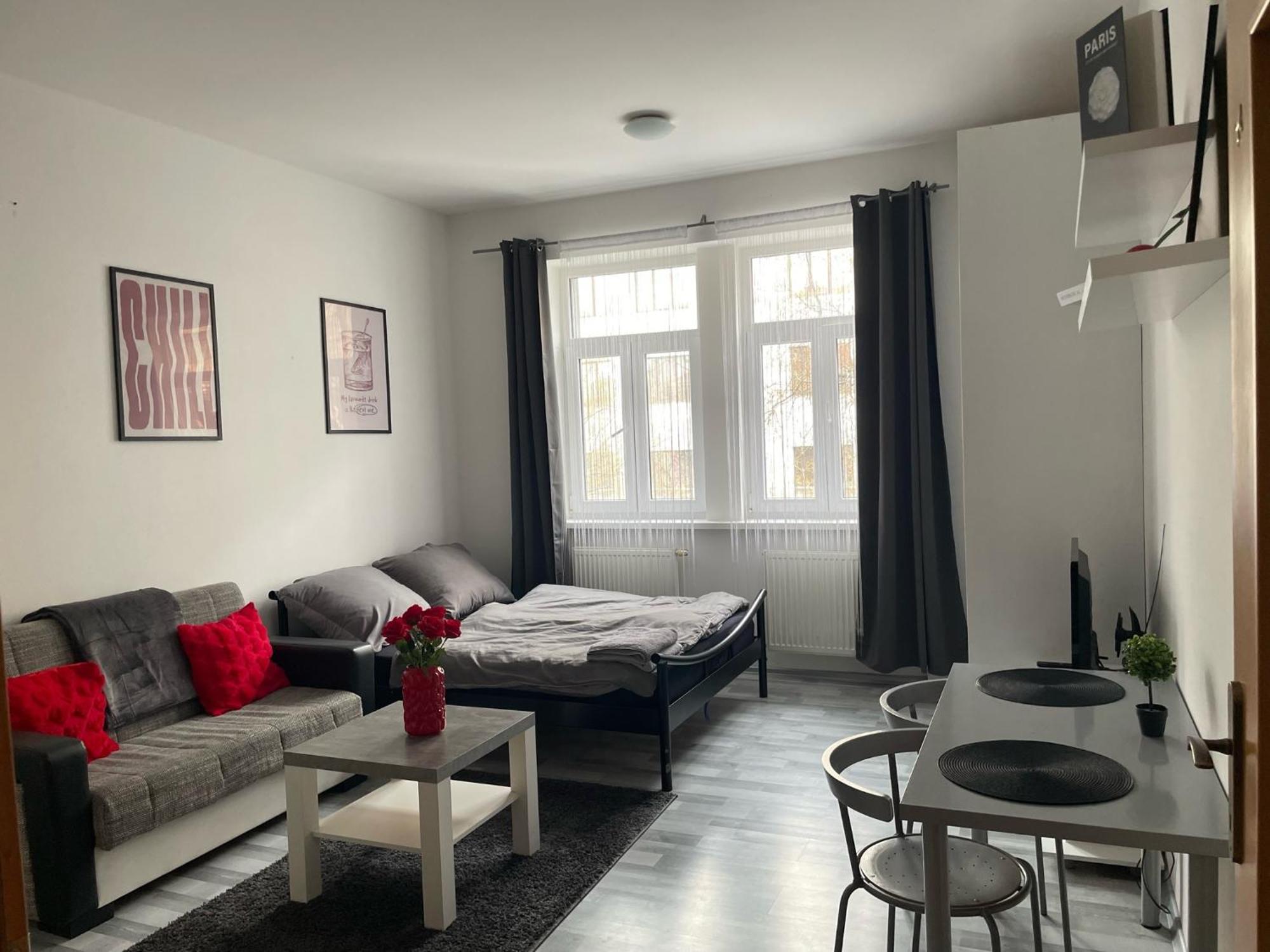 Tiffany Apartment In The City Center Μπρατισλάβα Εξωτερικό φωτογραφία